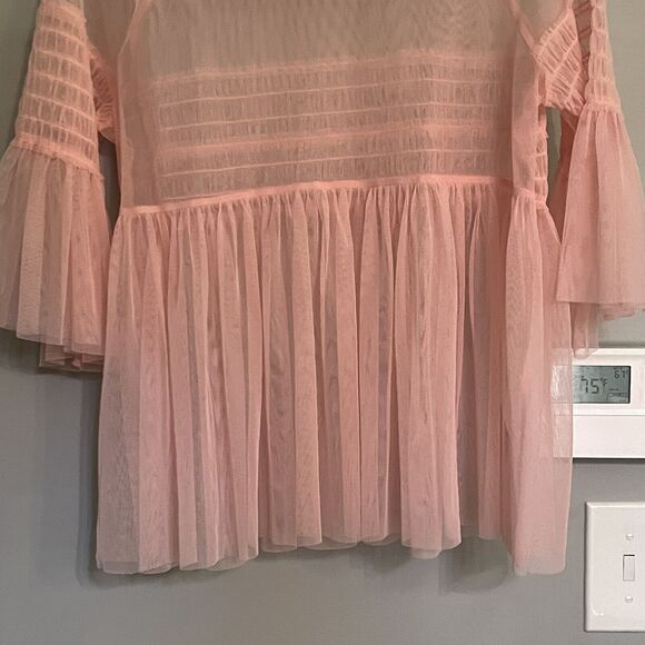 Belle & Sky Top Womens Size Small Sheer Mesh Flare Sleeve‎ Pullover Peach Pink - Picture 6 of 11